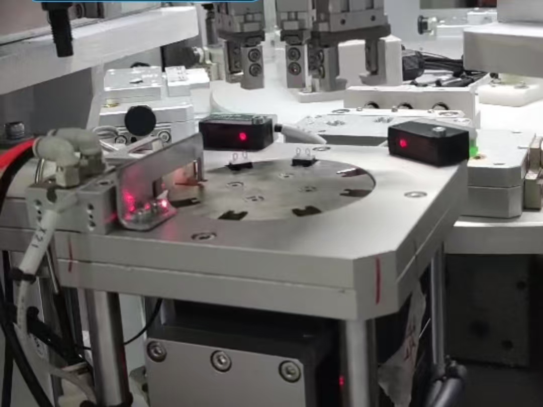 這么小的微動開關(guān)也能進(jìn)行塑料激光焊接?